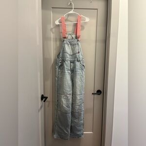 UNIQUE VINTAGE GUESS OVERALLS *HOT PINK STRAPS*